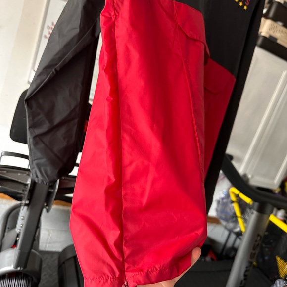 Vans windbreaker. Size L in men. Very good condition new without tags - Picture 5 of 8